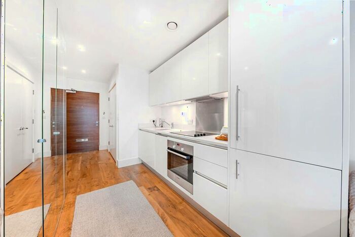 Studio To Rent In Warehouse Court, Woolwich Riverside, London, SE18