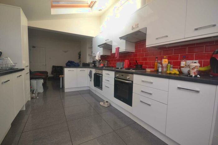 7 Bedroom Terraced House To Rent In Blenheim Road, Reading, RG1