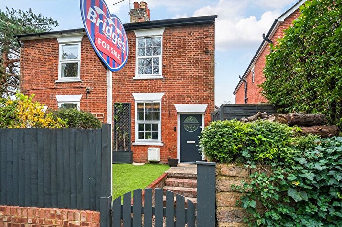 3 Bedroom Semi Detached House For Sale In Redan Road, Aldershot, Hampshire, GU12