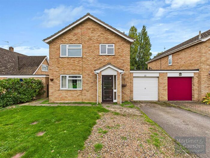 3 Bedroom Detached House For Sale In Conyers Way, Great Barton, Bury St. Edmunds, IP31