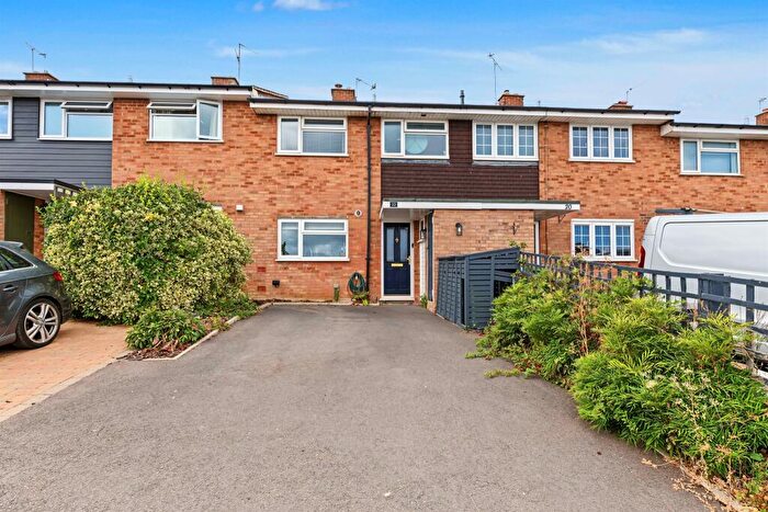 3 Bedroom Terraced House For Sale In Goose Acre, Cheddington, Leighton Buzzard, LU7