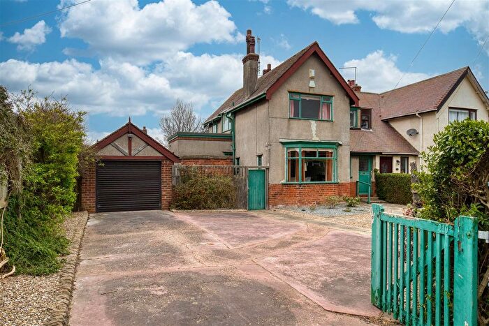 3 Bedroom Semi-Detached House For Sale In Queen Street, Withernsea, HU19