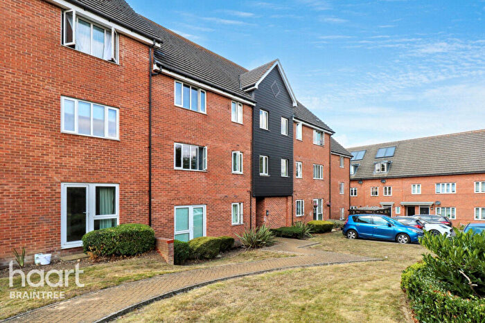 2 Bedroom Flat For Sale In Perryfields, Braintree, CM7