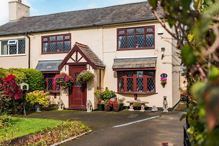 3 Bedroom Semi-Detached House For Sale In Holcroft Lane, Culcheth, Warrington, Cheshire, WA3