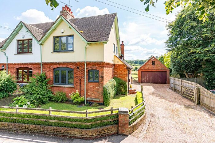 3 Bedroom Semi-Detached House For Sale In High Street, Walkern, Stevenage, SG2