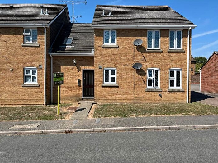 Studio To Rent In York Road, Billericay, CM12