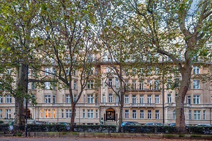 3 Bedroom Flat For Sale In Marylebone Road, Marylebone, London, NW1