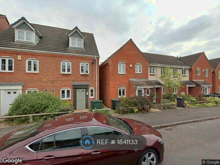 3 Bedroom Semi-Detached House To Rent In The Furlong, Wednesbury, WS10