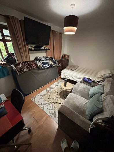 6 Bedroom Terraced House To Rent In Walnut Gardens, London, E15