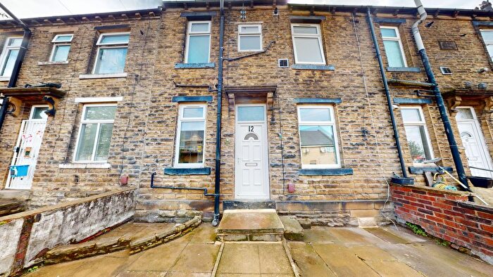 2 Bedroom Terraced House To Rent In Loris Street, Bradford, BD4