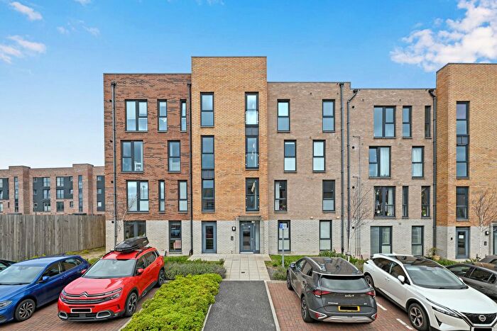 3 Bedroom Flat For Sale In / Barnie Terrace, Portobello, Edinburgh, EH15