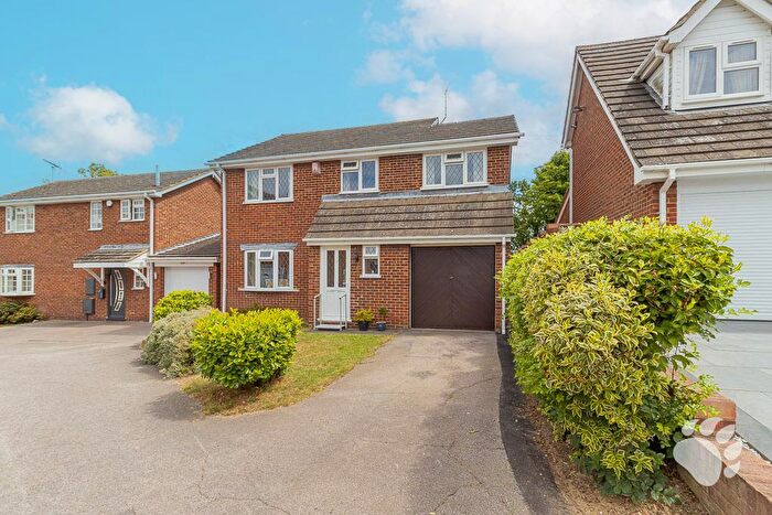 4 Bedroom Detached House For Sale In Kingsdown Close, Eversley, SS13