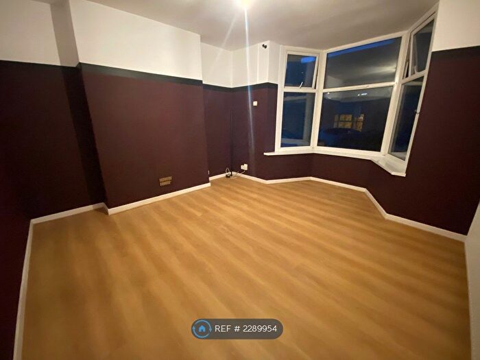 1 Bedroom Flat To Rent In Regent Street - Ground Floor, Barry, CF62