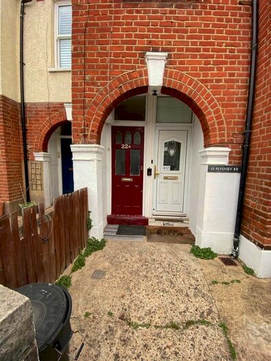 3 Bedroom Maisonette To Rent In Pevensey Road, London, SW17