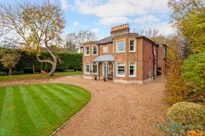 5 Bedroom Detached House To Rent In Winkfield Road, Windsor, SL4