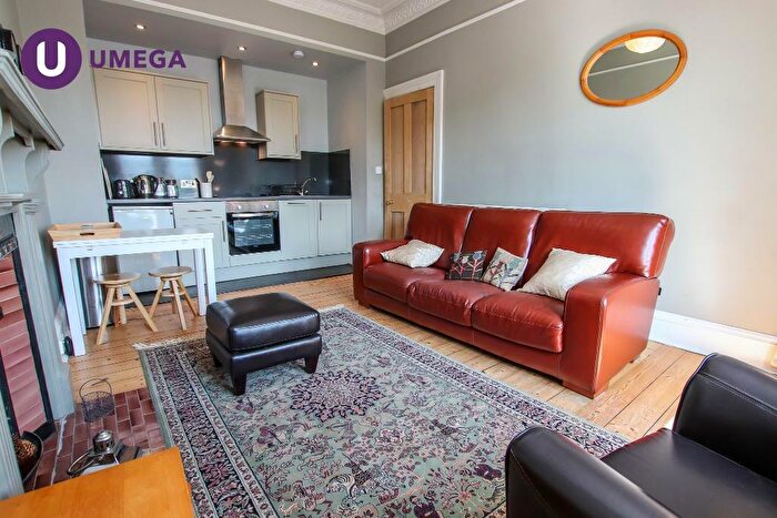 2 Bedroom Flat To Rent In Jordan Lane, Morningside, Edinburgh, EH10