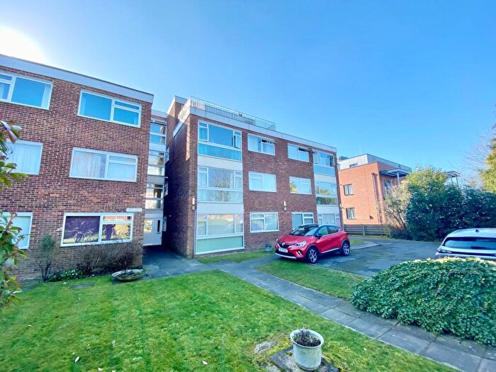 1 Bedroom Flat To Rent In Foxgrove Road, Beckenham, BR3