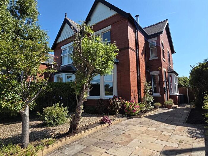 4 Bedroom Semi-Detached House For Sale In Park View Road, Lytham, FY8