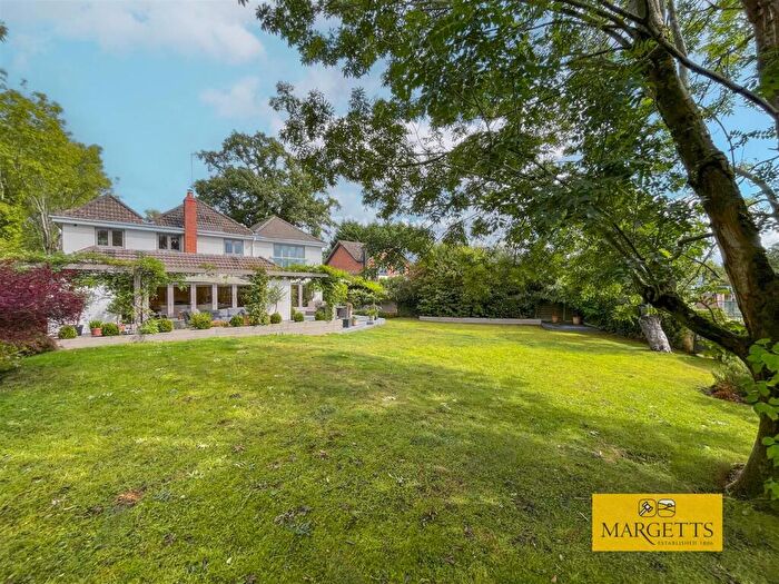 4 Bedroom House For Sale In Station Road, Claverdon, Warwick, CV35