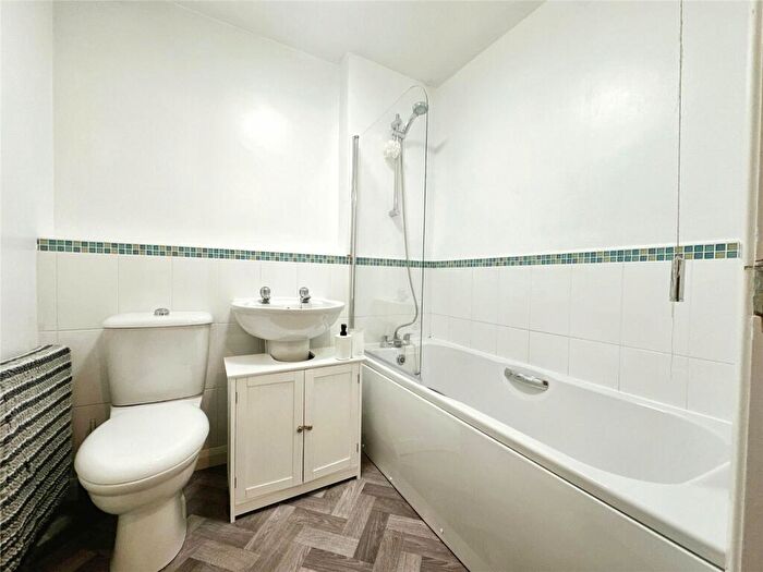 3 Bedroom End Of Terrace House For Sale In Manse Farm Mews, Cudworth, Barnsley, South Yorkshire, S72