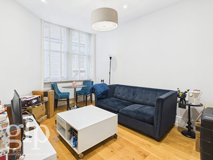 2 Bedroom Flat To Rent In Burleigh Mansions, Charing Cross Road, London, Greater London, Covent Garden, WC2H