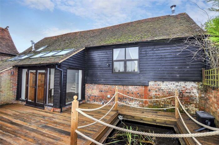 1 Bedroom Barn Conversion To Rent In Hog Lane, Ashley Green, Chesham, HP5
