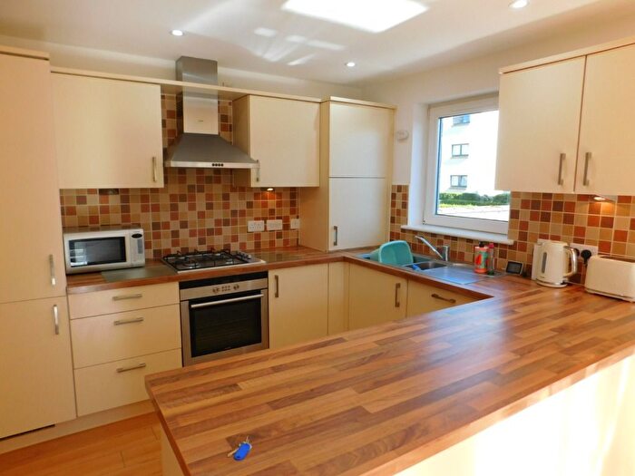 2 Bedroom Flat To Rent In Hammerman Drive, Hilton, Aberdeen, AB24