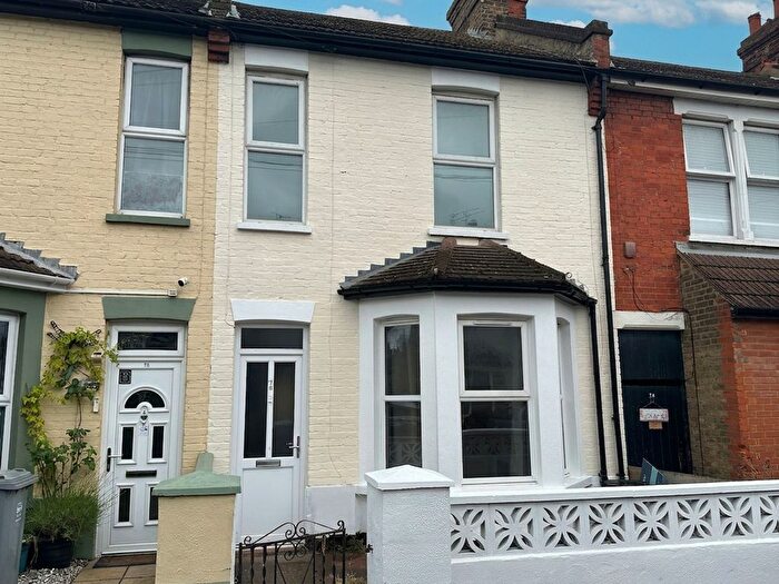 3 Bedroom Terraced House To Rent In South Avenue, Southend-On-Sea, SS2