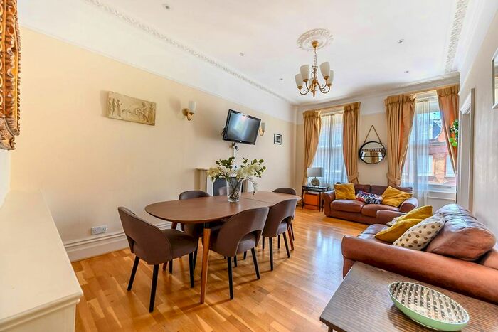 2 Bedroom Flat To Rent In Rosary Gardens, Chelsea, London, SW7