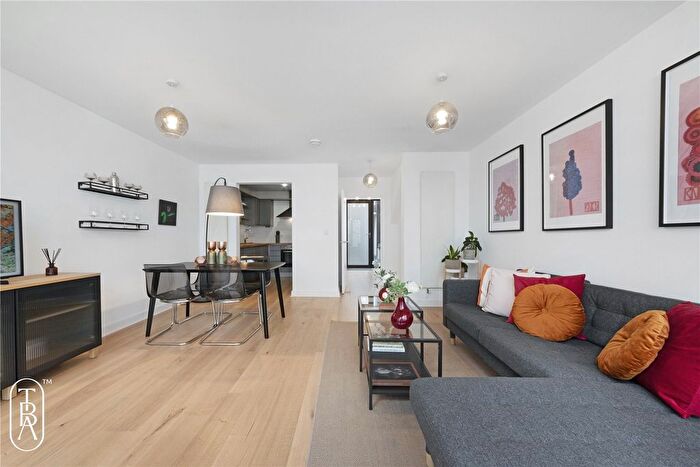 2 Bedroom Detached House For Sale In Boundary Street, London, E2