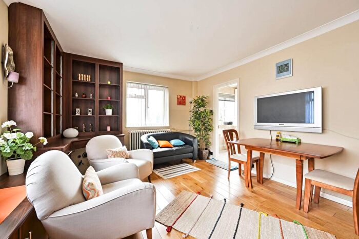 1 Bedroom Flat To Rent In Wellington Road, St John's Wood, London, NW8