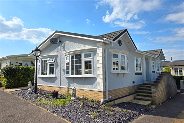 2 Bedroom Property For Sale In Kingsmead Park, Coggeshall Road, Braintree, CM7