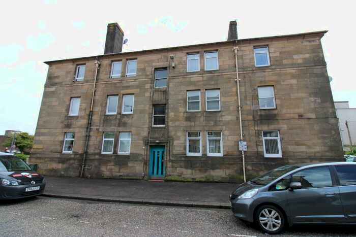 3 Bedroom Flat To Rent In Buccleugh Street, Greenock, PA15