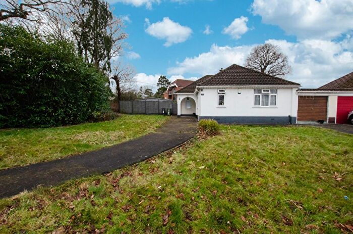 2 Bedroom Detached Bungalow For Sale In Moorhill Gardens, Southampton, SO18
