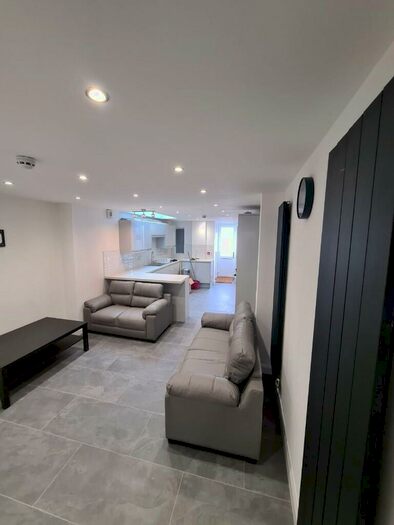 6 Bedroom Terraced House To Rent In Bramble Street, Coventry, West Midlands, CV1