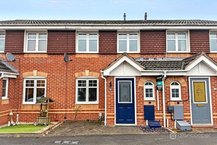 3 Bedroom Terraced House For Sale In Chaytor Drive, The Shires, Nuneaton, CV10
