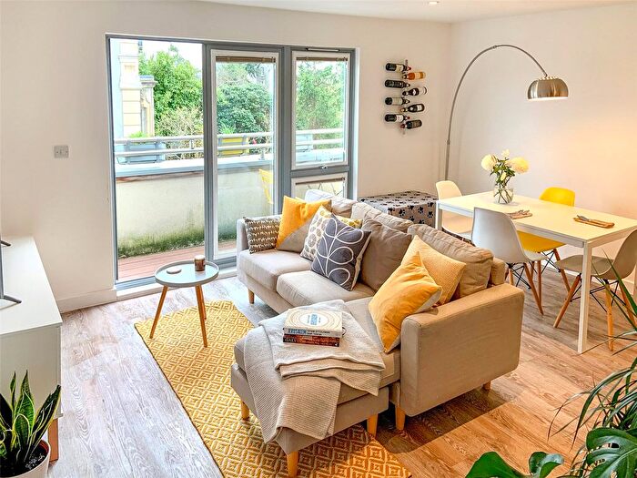 2 Bedroom Flat For Sale In Hampton Road, Bristol, BS6