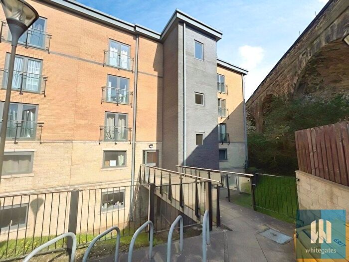 3 Bedroom Apartment To Rent In The Ironworks, The Ironworks, Birkhouse Lane, Paddock, HD4
