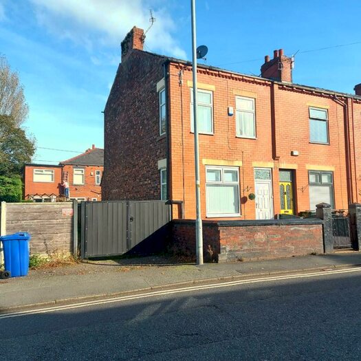 3 Bedroom End Of Terrace House To Rent In Hilton Fold Lane, Middleton, Manchester, M24