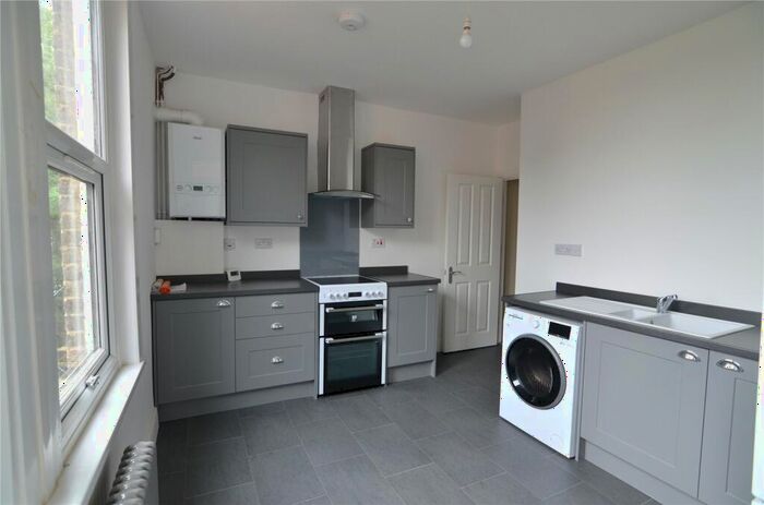 2 Bedroom Apartment To Rent In Sydenham Road, London, SE26