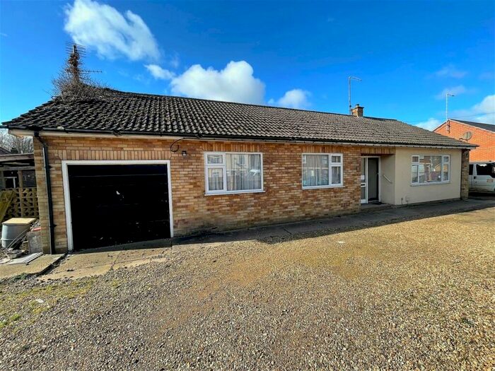 3 Bedroom Detached Bungalow For Sale In Mount Pleasant Road, Wisbech, PE13