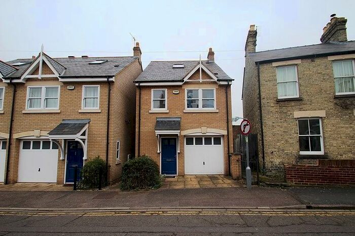 4 Bedroom Detached House To Rent In Godestone Road, Cambridge, CB5