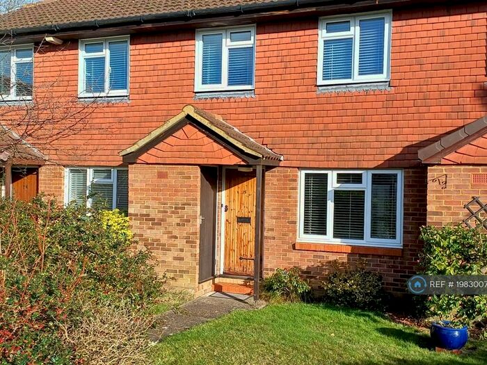 3 Bedroom Terraced House To Rent In Alloway Close, Woking, GU21
