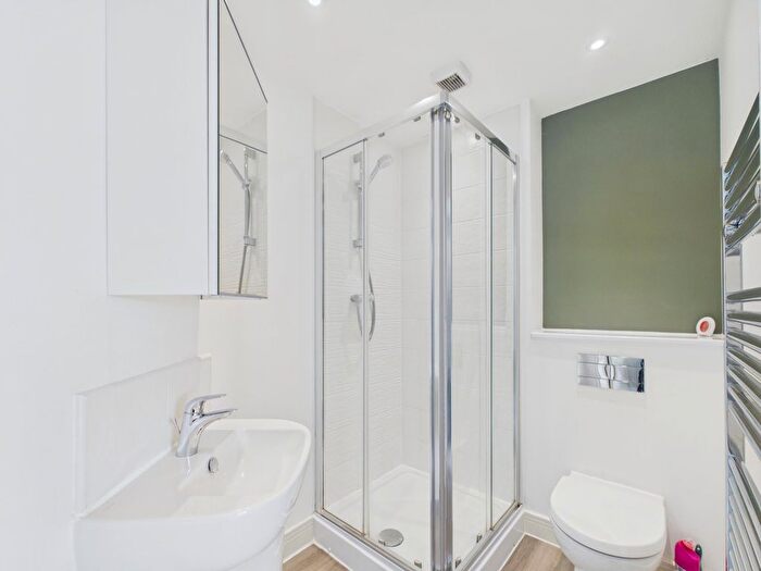 2 Bedroom Flat To Rent In Cardiff, CF11