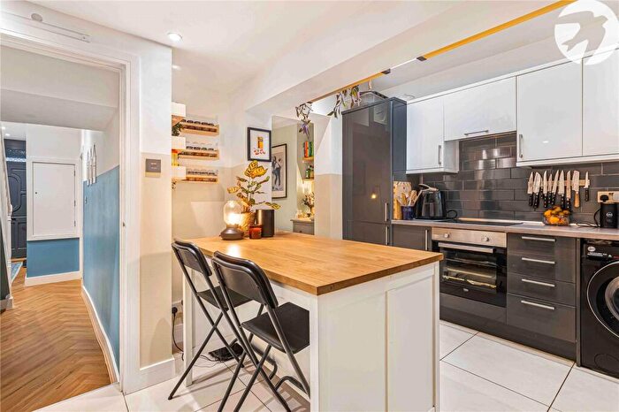 3 Bedroom Terraced House For Sale In Brookhill Road, Woolwich, SE18
