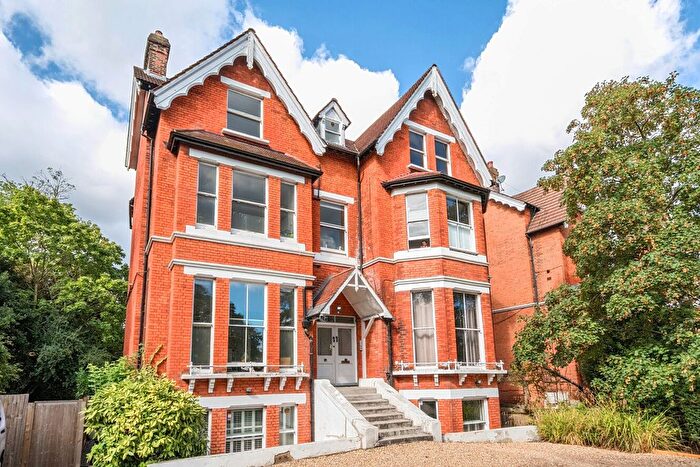 2 Bedroom Flat For Sale In Gipsy Hill, Crystal Palace, London, SE19