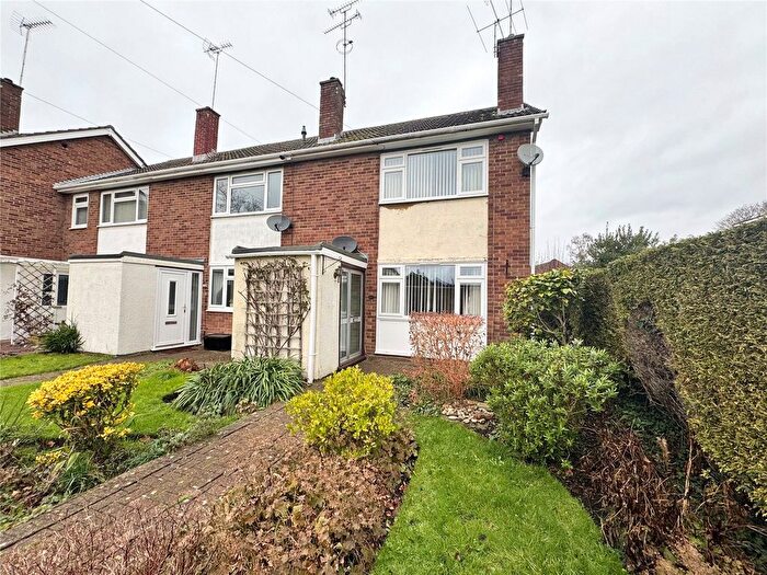 2 Bedroom End Terrace House For Sale In Derwent Close, Farnborough, Hampshire, GU14