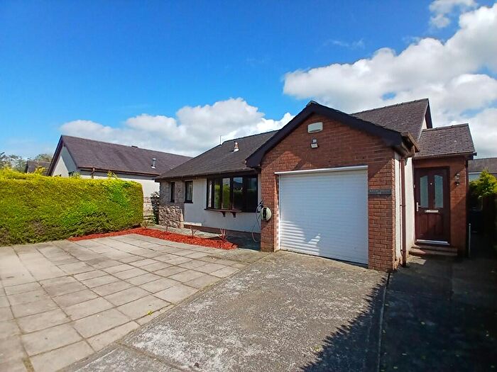 3 Bedroom Detached Bungalow For Sale In Bangor, Gwynedd, LL57