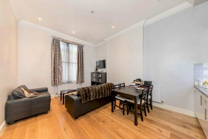 2 Bedroom Flat To Rent In Claverton Street, London, SW1V