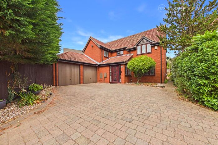 4 Bedroom Detached House For Sale In Teversham Way, Eaton Ford, St. Neots, Cambridgeshire, PE19